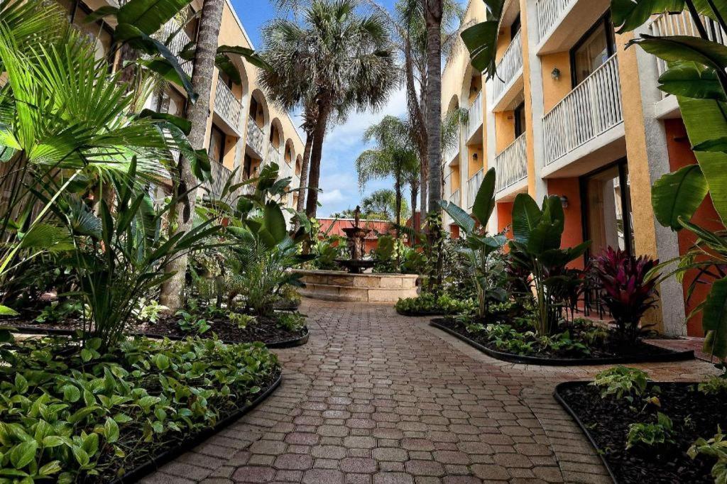 Westgate Towers Hotel Four Corners Ngoại thất bức ảnh